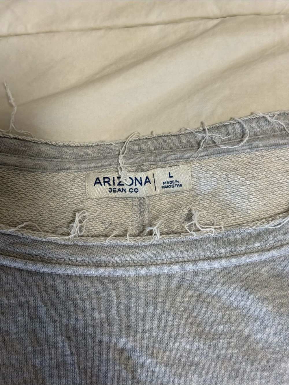 Arizona Jean Company Light Gray 'Los Angeles' Pullover Sweatshirt - Picture 3 of 4